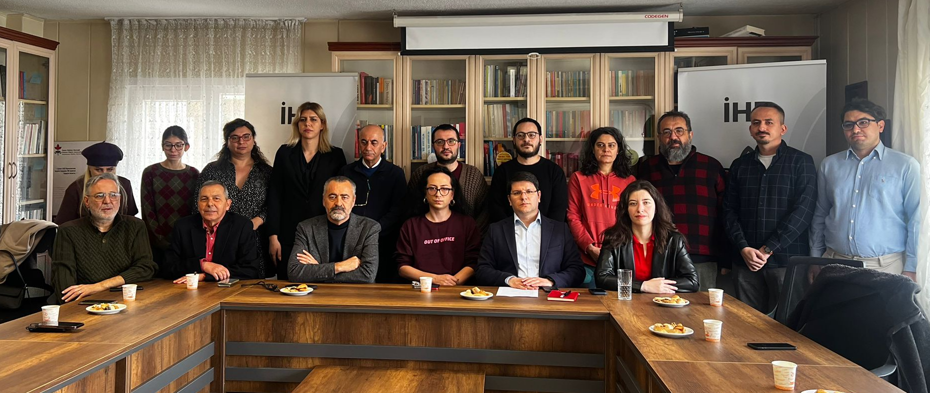 İnsan onuruna yaraşır, eşit, özgür ve güvenli bir hayat herkesin hakkıdır. LGBTİ+ hakları, insan haklarıdır.